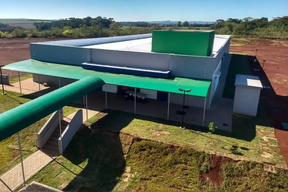 Bloco didático com estrutura pré-moldada em obra pública Bloco didático com estrutura pré-moldada em obra pública